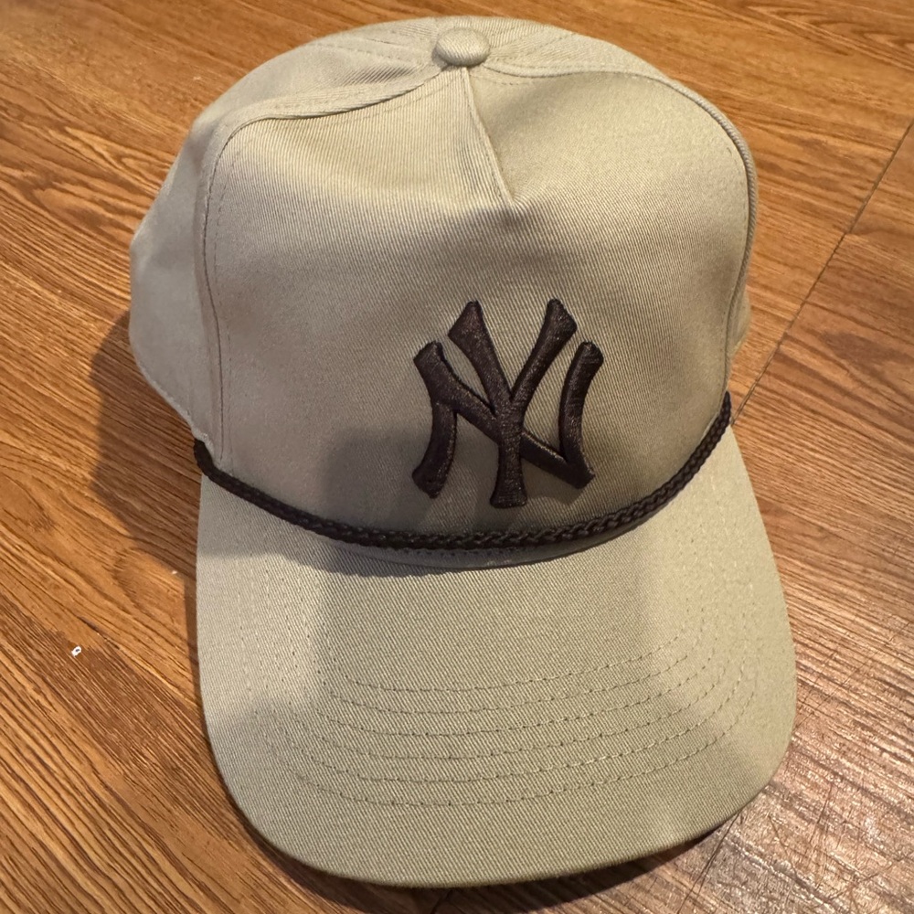 NY  baseball cap